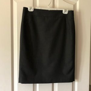 Ann Taylor Size 6 Charcoal Pencil Skirt